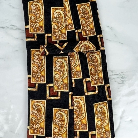 Bullock & Jones San Francisco Bold Silk Italian Necktie Made In Italy Gold Tie - Picture 3 of 8